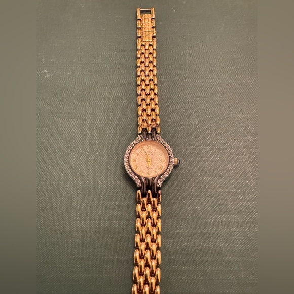 Vintage Two Tone Black & Gold Armitron Diamond Now Ladies Watch- Works! - Picture 5 of 13